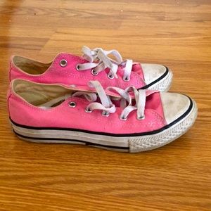 Pink converse low ankle